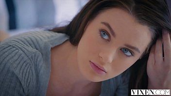 Jouer Films xxx gratuits avec des villageois aux yeux bleus qui sucent des bites