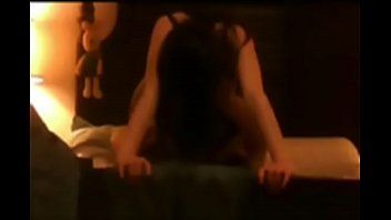 Abspielen Es saugt sehr gut an den Sohlen der Küken, weil es eine sexuelle Perversion ist