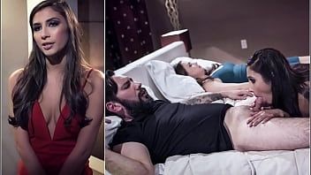 تشغيل تحب هذه الفتاة في كسها وفي مؤخرتها وتريد أن تجعلها بهذا القدر