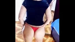 Abspielen Zusammenstellung von intensivem Analspiel und frecher Amateur -Masturbation