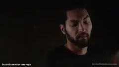 Jouer L'instructrice noire Cherie Deville ligotée et fouettée dans une scène fétichiste BDSM brutale avec de gros seins et des bâillonnements hardcore