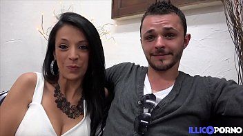 Riproduci La cagna bruna scopa il figliastro in assenza del marito pazzo dopo di lei
