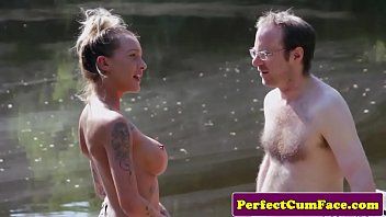 Reproducir Xnxx con hermosa escoba teniendo sexo duro con su padrastro