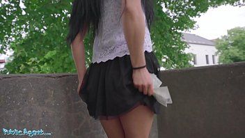 Films xxx avec braileanca sexy baise sur de l'argent