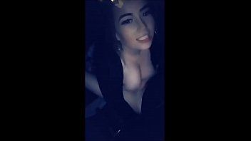 Redă Face muie in masina si e filmata pe tiktok