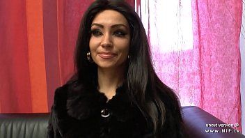 Reproduzir Xxx lançando com uma linda morena milf pelo pau