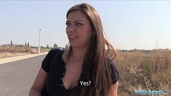 Jouer Prostituer l'agatatic sur le public payé pour faire une pipe au frubatran
