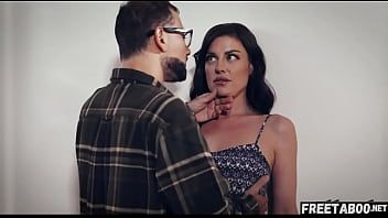 Jouer Tina goutte à goutte le chat vidéo et a des relations sexuelles indécentes